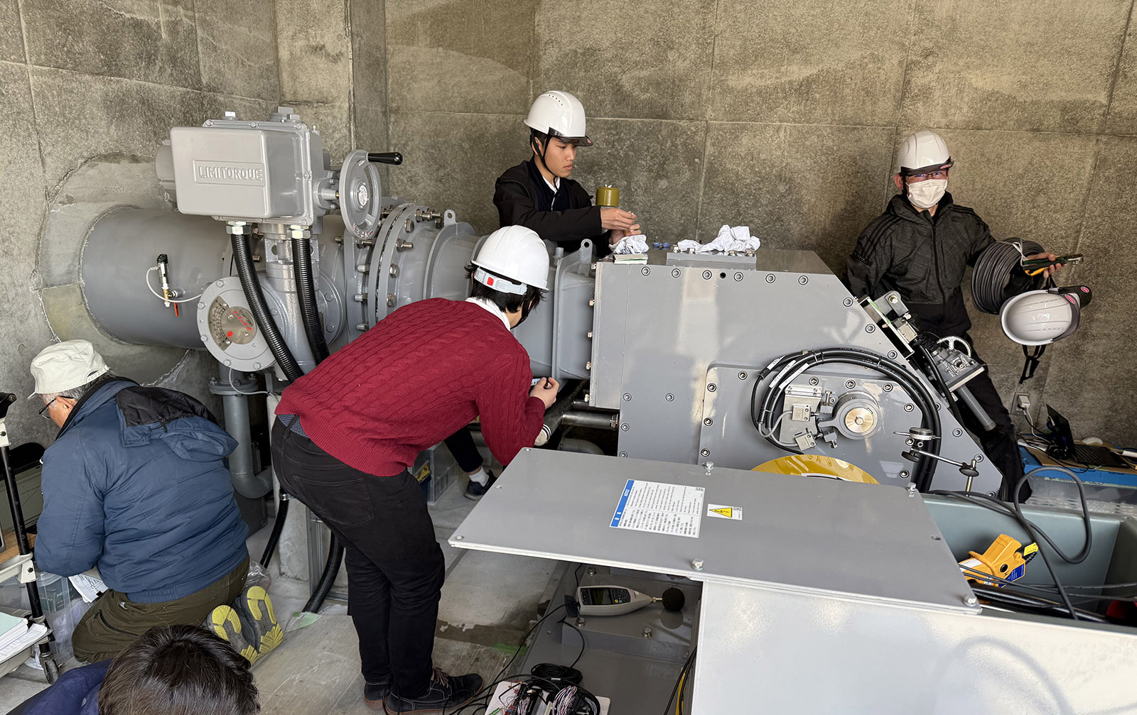 発電所での実験